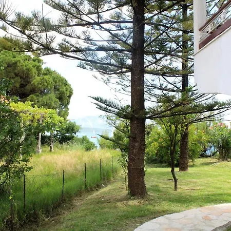 Sissy Apartments By The Sea Nikiana Exterior foto