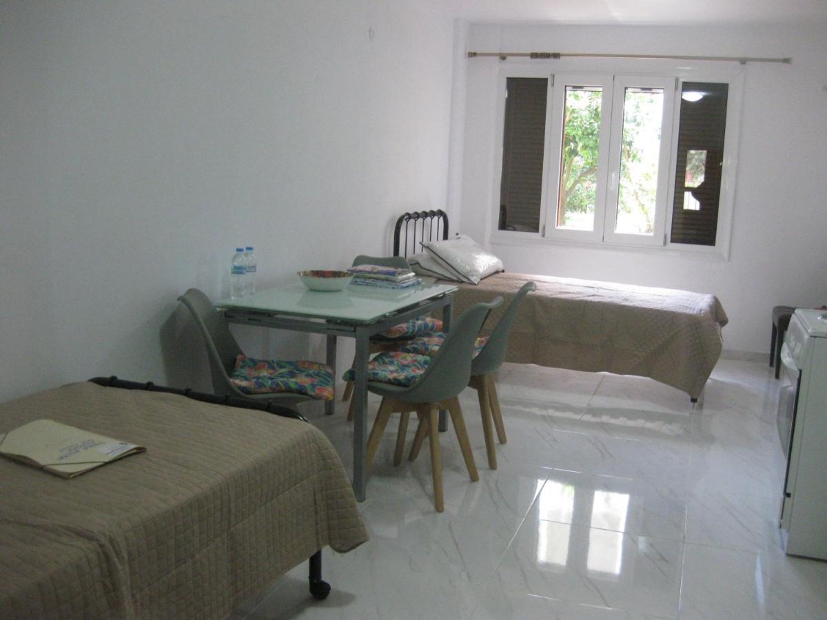 Sissy By The Sea Appartement Nikiana